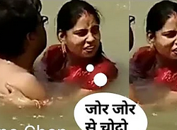 Link Ayodhya Viral Video on Man Thrashed For Kissing Wife While Bathing in Ayodhya River